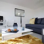 No1 Beach Walk By Stay South Wales - Free Parking
