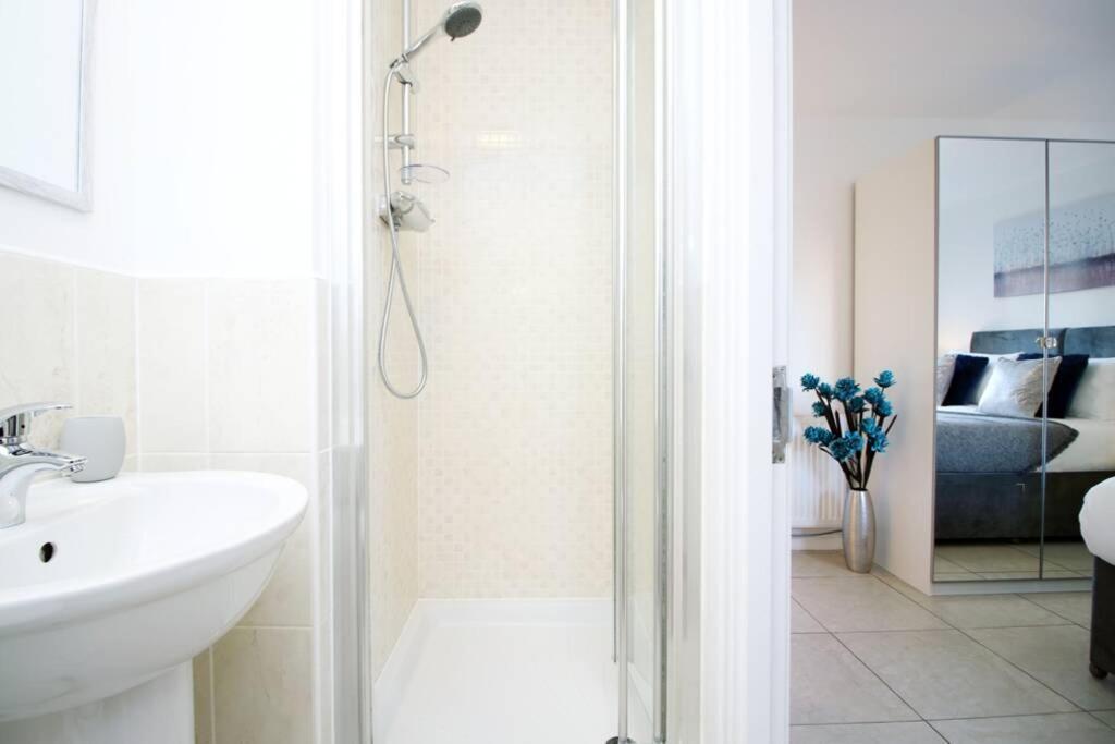 Apartment No1 Beach Walk By South Wales - Free Parking Swansea