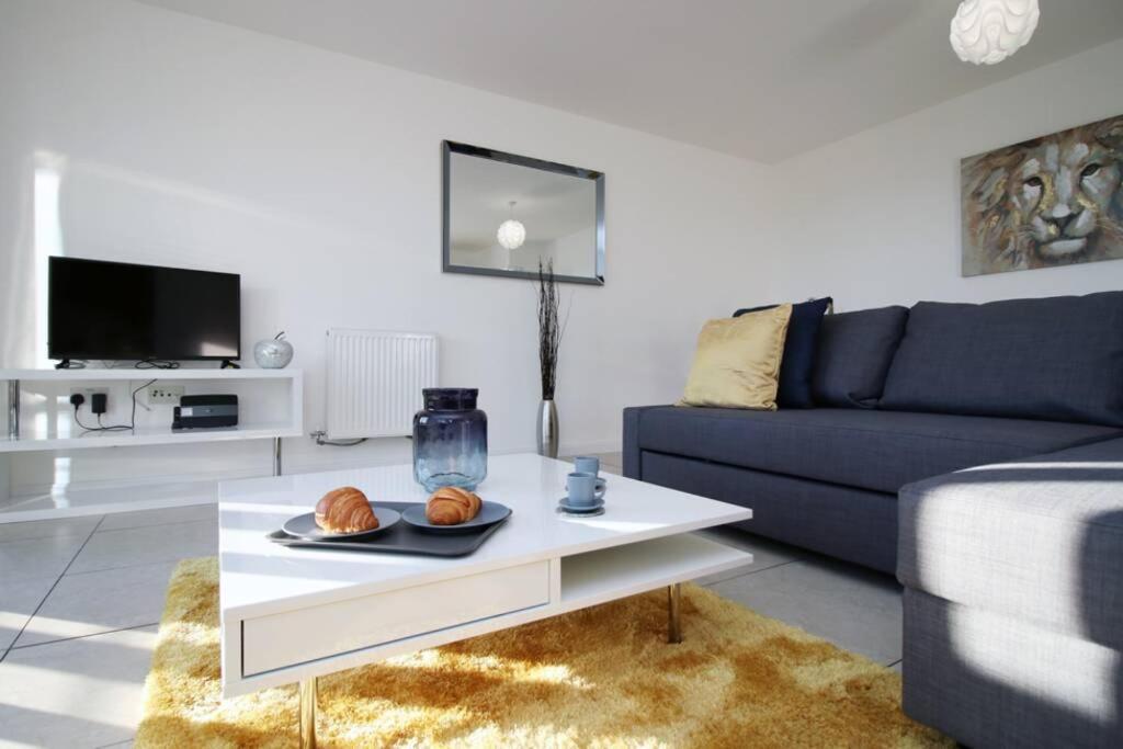 No1 Beach Walk By South Wales - Free Parking Apartment